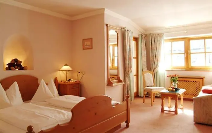 Wellnesshotel Mitterwirt فندق 4*