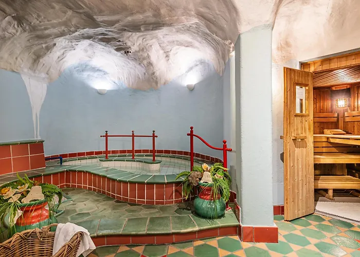 Wellnesshotel Mitterwirt فندق