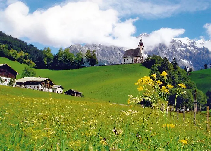 Wellnesshotel Mitterwirt فندق ديتن ام هوكونغ